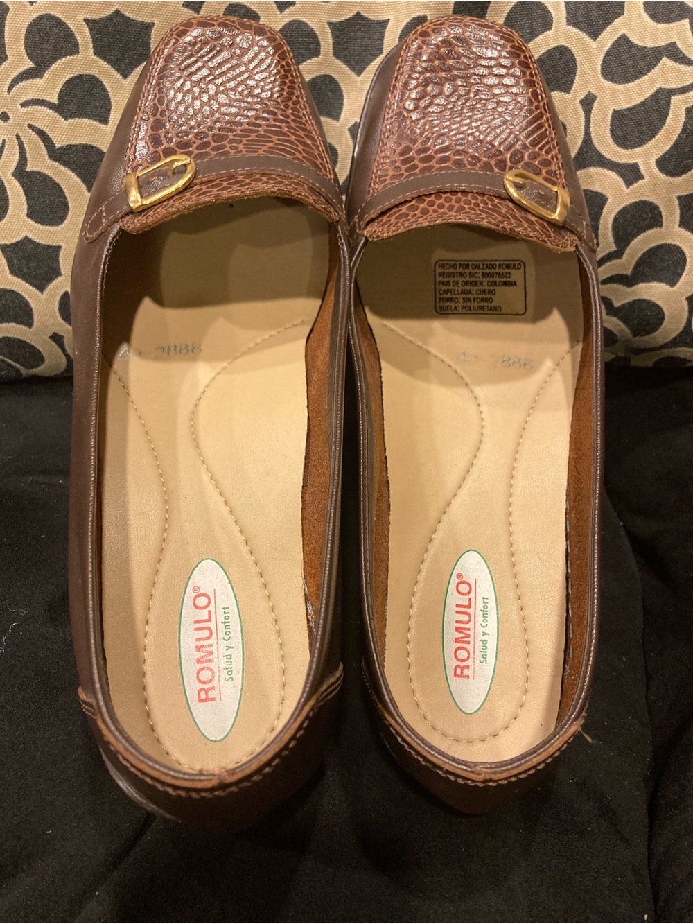 Romulo Brown Leather Loafers with Gold Accent 10B new 40-2888